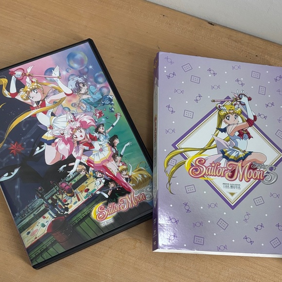 Sailor Moon SuperS Movie Box with Character Artwork - Picture 5 of 5